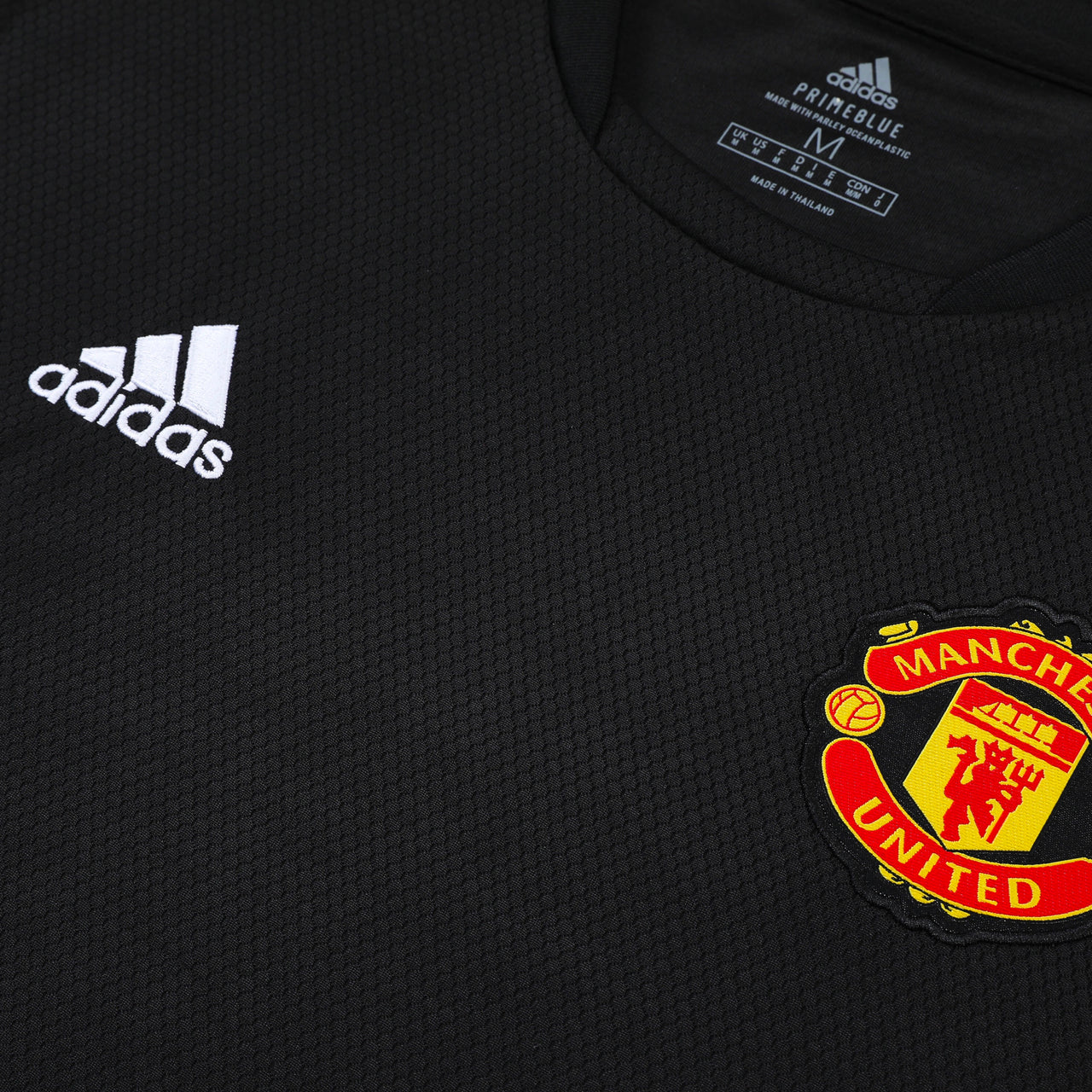 Manchester United 21/22 Men Blacktraining Set