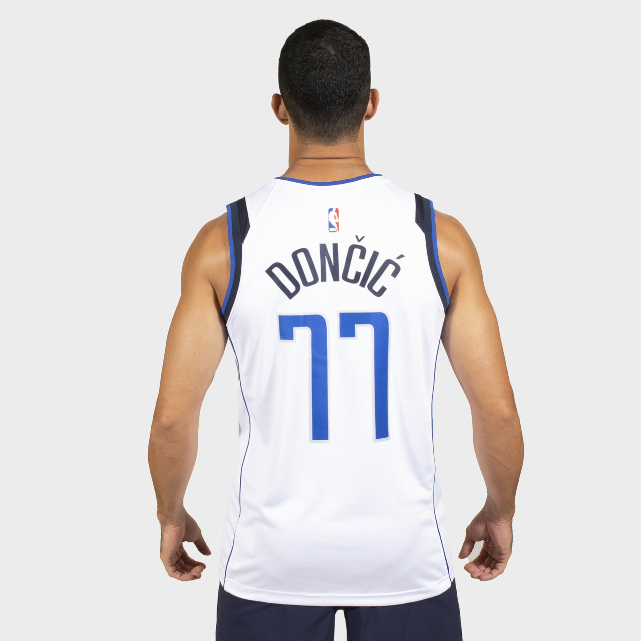 Dallas Mavericks Luka Doncic - Édition Association - Blanc