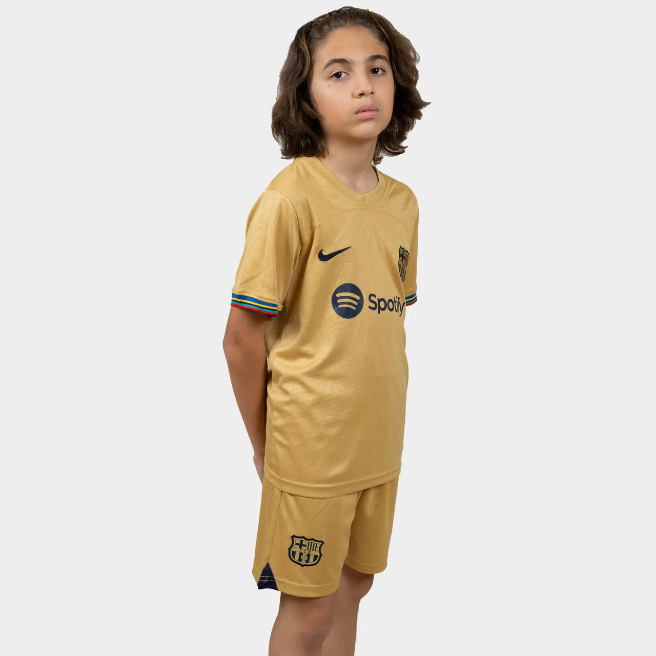 Kit extérieur enfants Barcelone 22/23