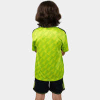 Thumbnail for Troisième kit pour enfants de Manchester United 22-23