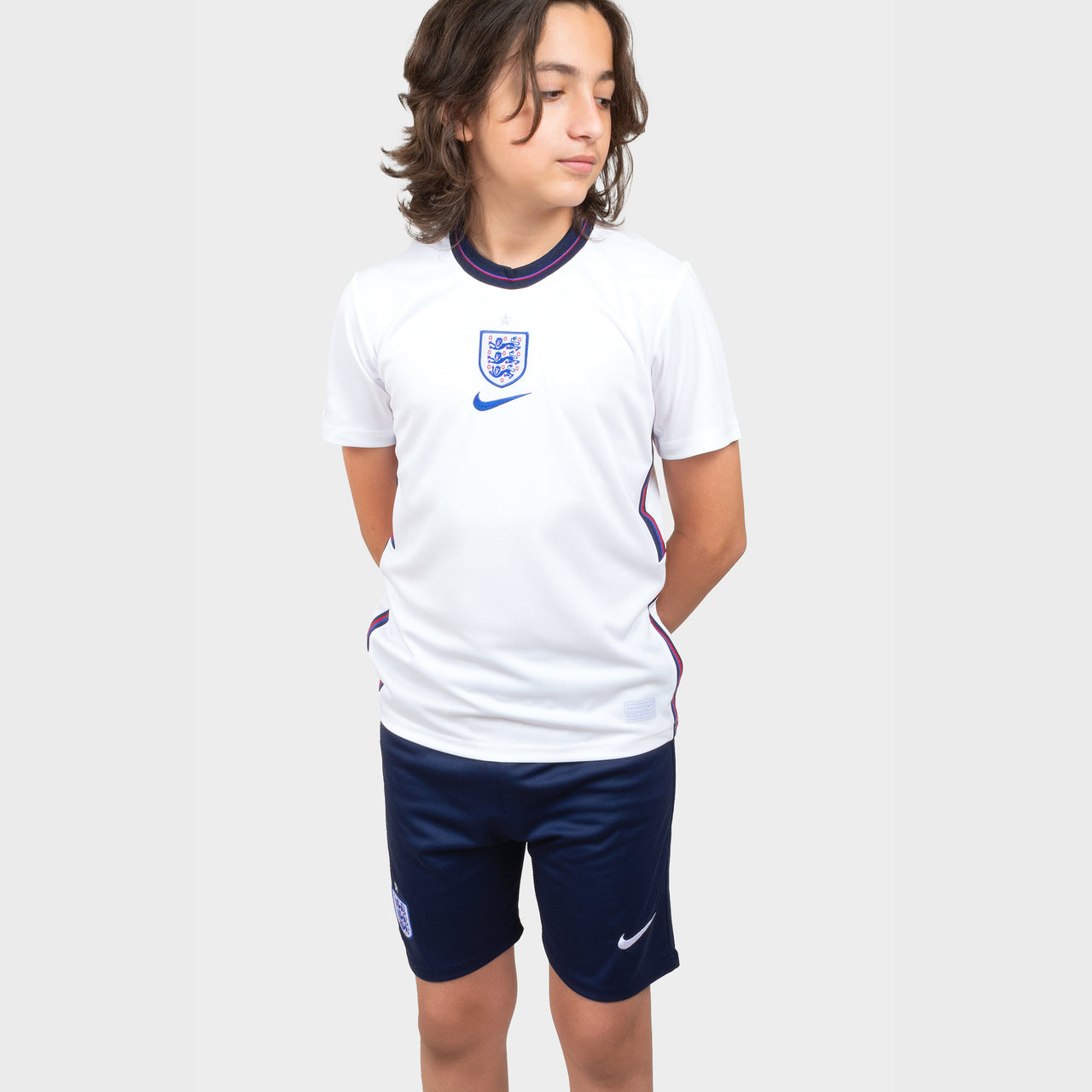England 20/21 Heimtrikot für Kinder – dunkelblaue Shorts
