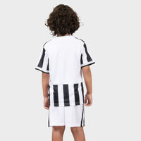 Thumbnail for Kit domicile enfant Juventus 21/22